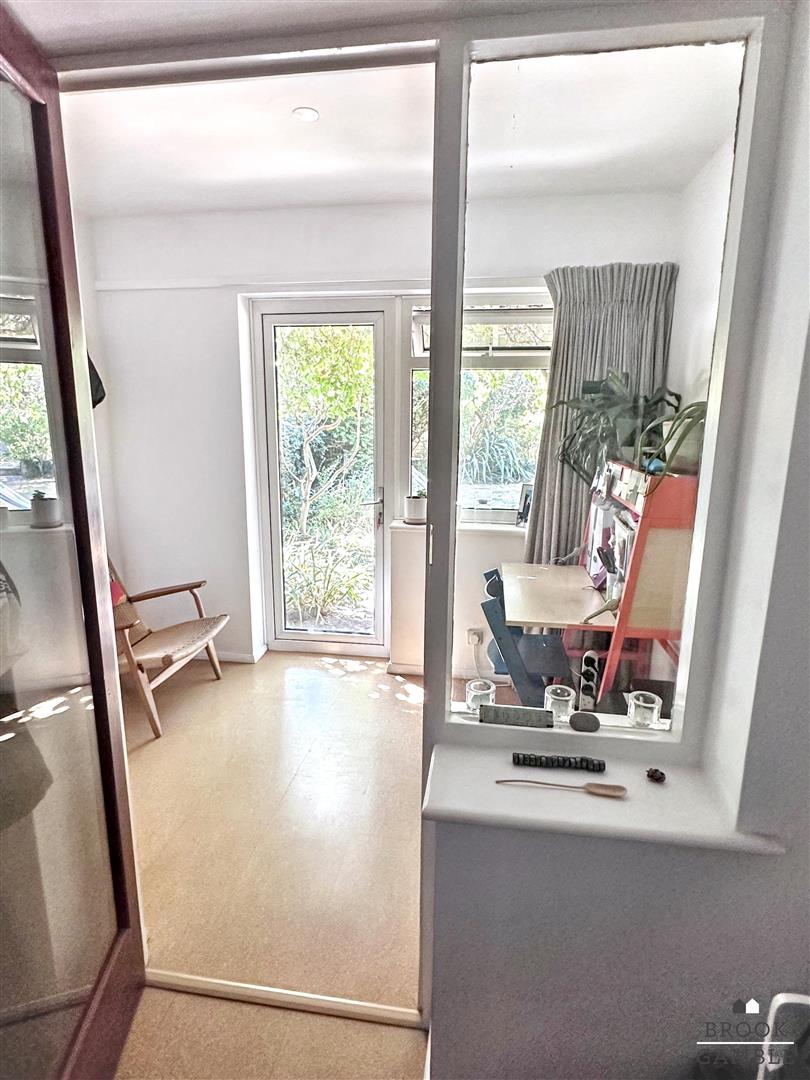 4 Bedroom House - Detached. Eldon Road in Eastbourne,  18
